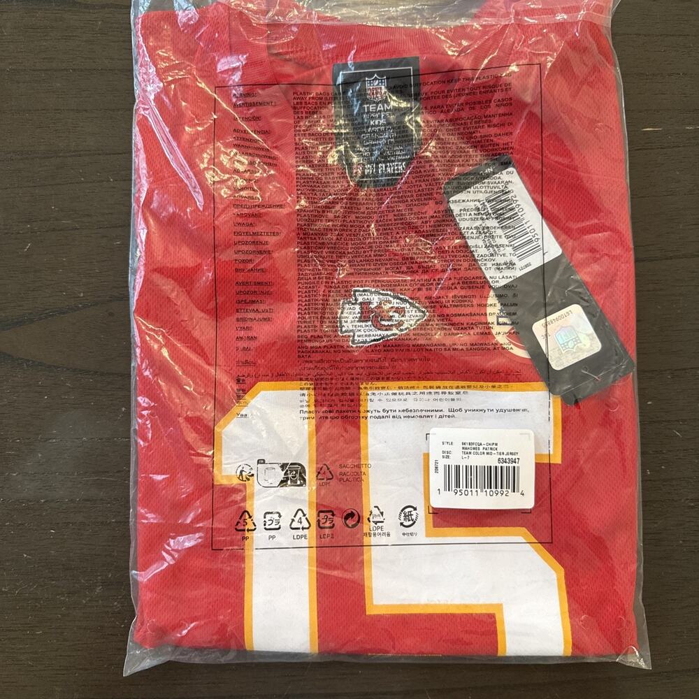 Patrick Mahomes Kansas City Chiefs Licensed Genuine Jersey Size 7 NWT $49